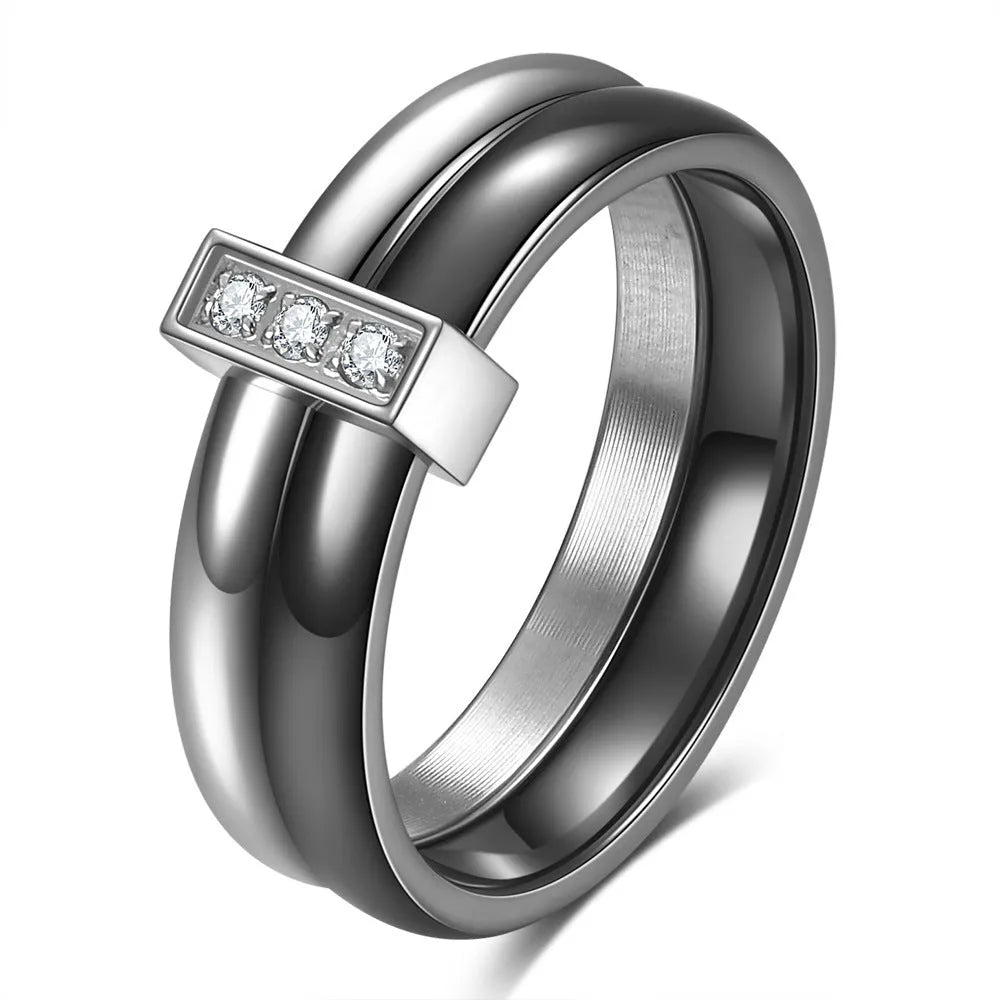 Ceramic women's ring with 6mm zirconium geometric centrepiece and glossy stitching in steel black or gold white