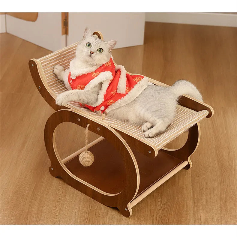 Solid wood cat scratching mat with sisal rope surface in natural wood colour