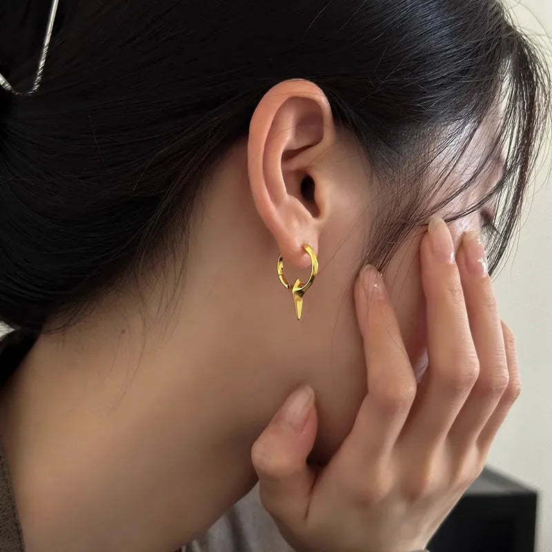 Geometric star ear clip women's earrings with electroplated platinum finish and minority-inspired design