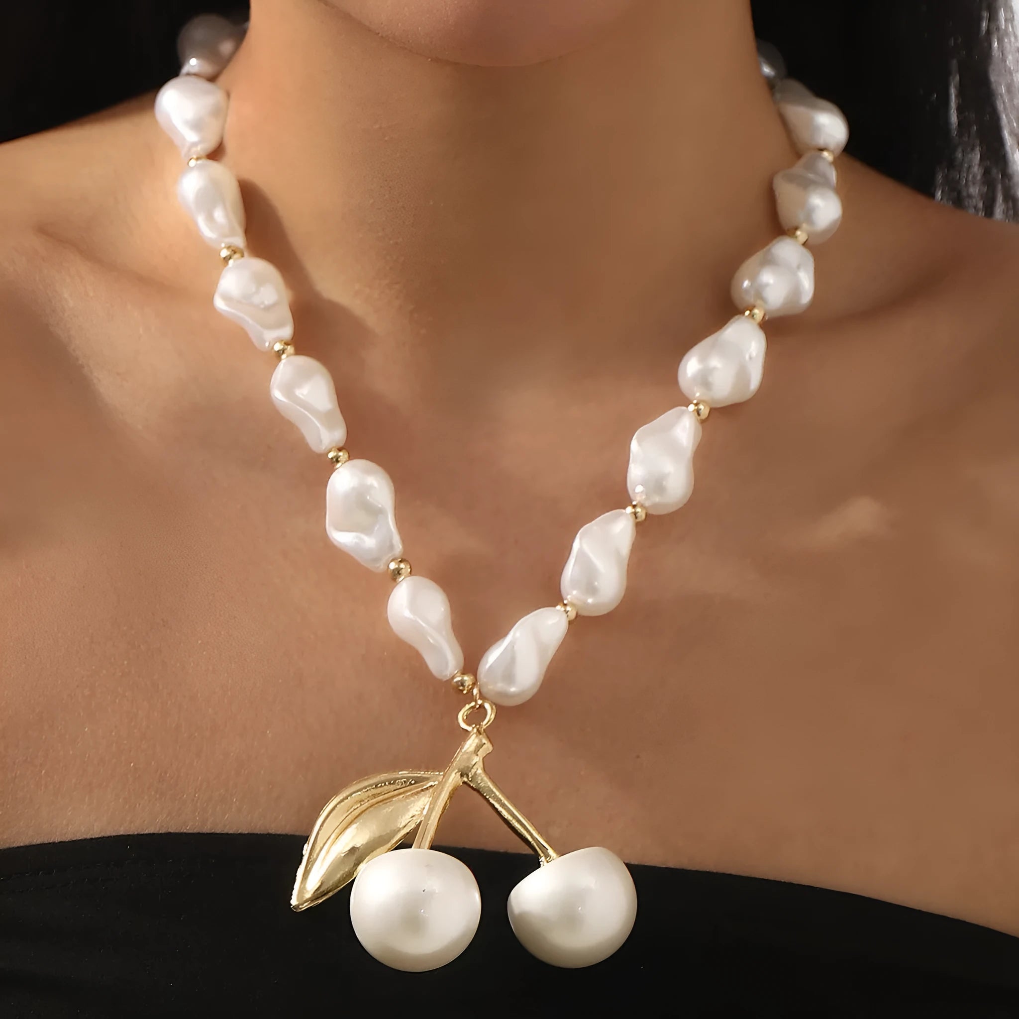 Women's irregular fruit necklace with imitation pearls on adjustable pearl chain