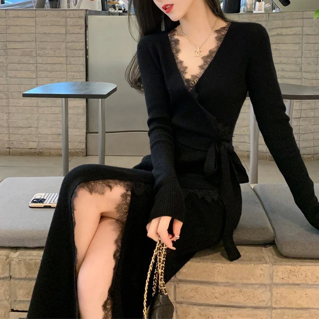 Black solid colour polyester princess dress skirt with free size fit and elegant styling