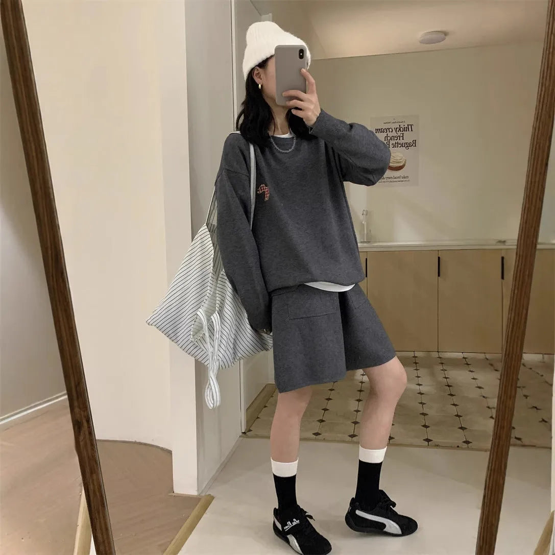 Women's casual knitted sweater shorts suit with animal embroidery pattern in imitation cashmere fabric