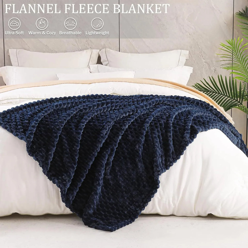 Children's soft polyester plaid blanket in solid colour, European and American style, 50x70 inch size