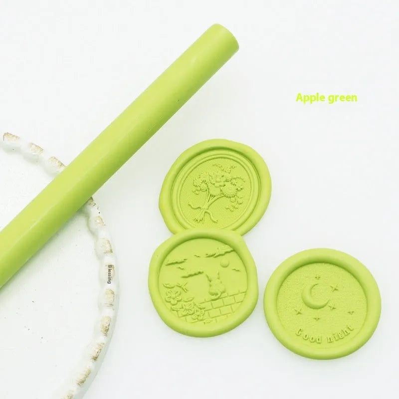 Round wax seal stick 11mm x 13mm in gold colour for envelope sealing with paint gun