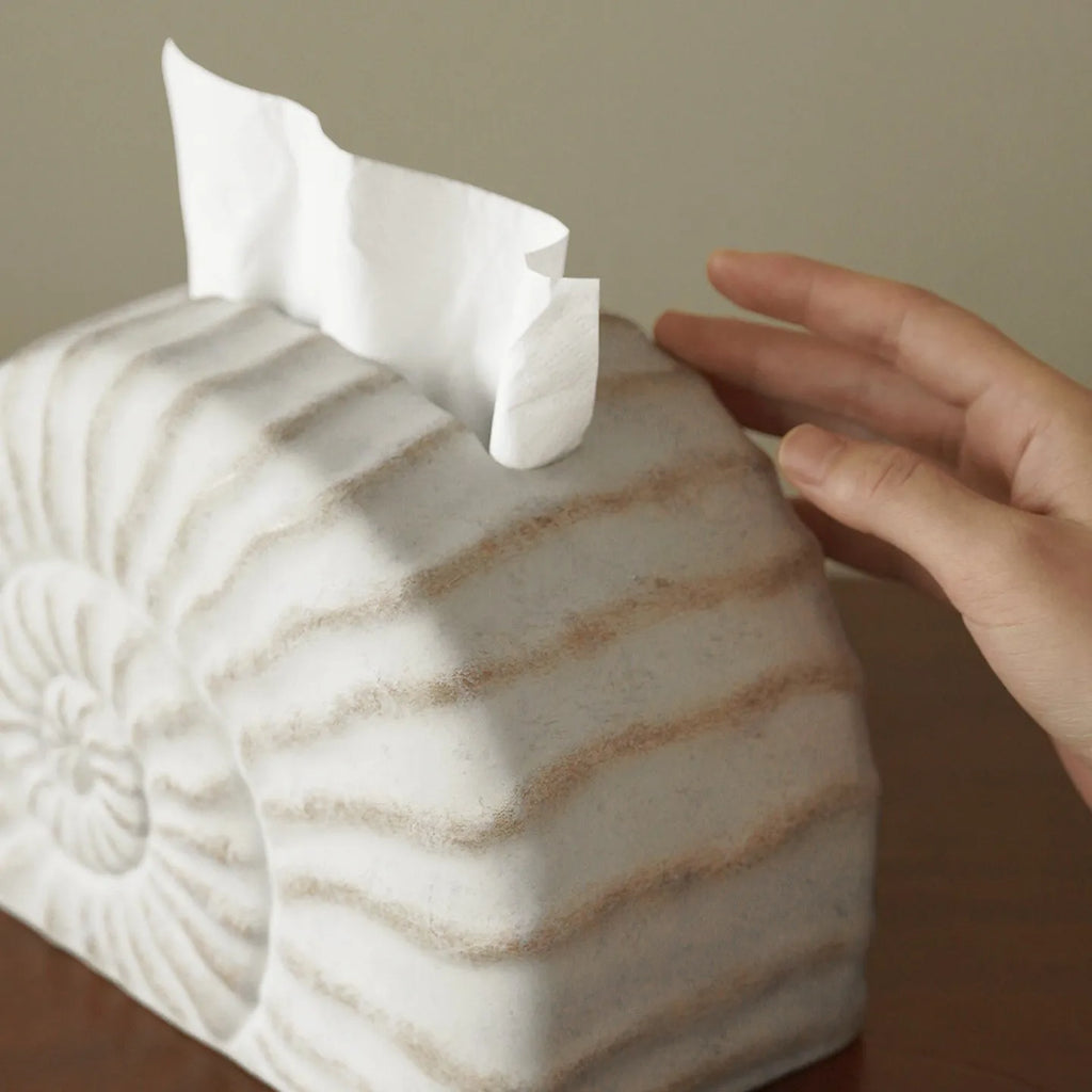 Conch ramble coloured resin tissue box decoration with modern simplicity design