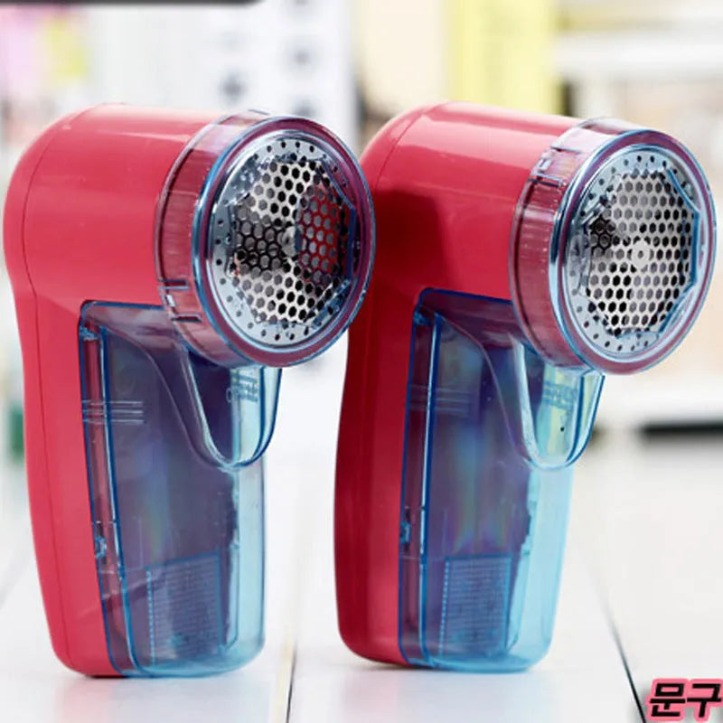 Portable electric lint remover device for clothing and sweaters with compact handheld design