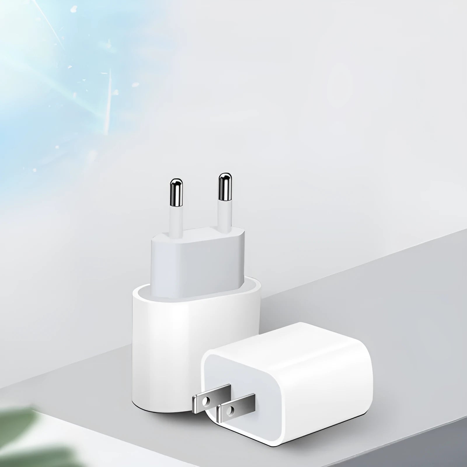 PD20W mobile phone charger with USB port in American or European colour