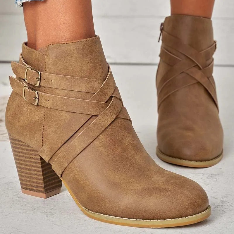 Plus size women's short boot with a 7cm stout heel and side zipper in black.