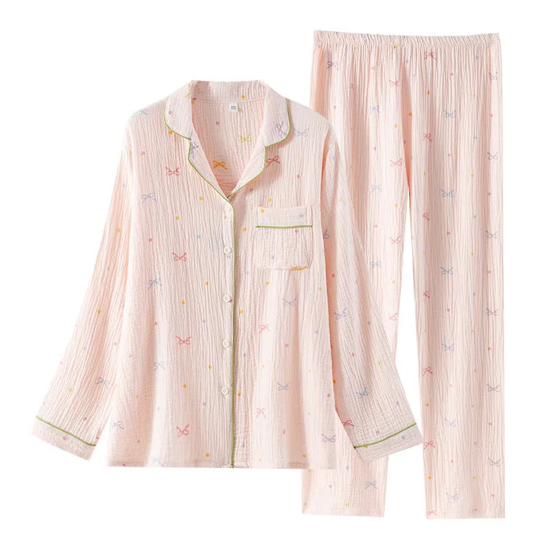 Women's cotton pajama set with long sleeves and trousers in lightweight crepe fabric
