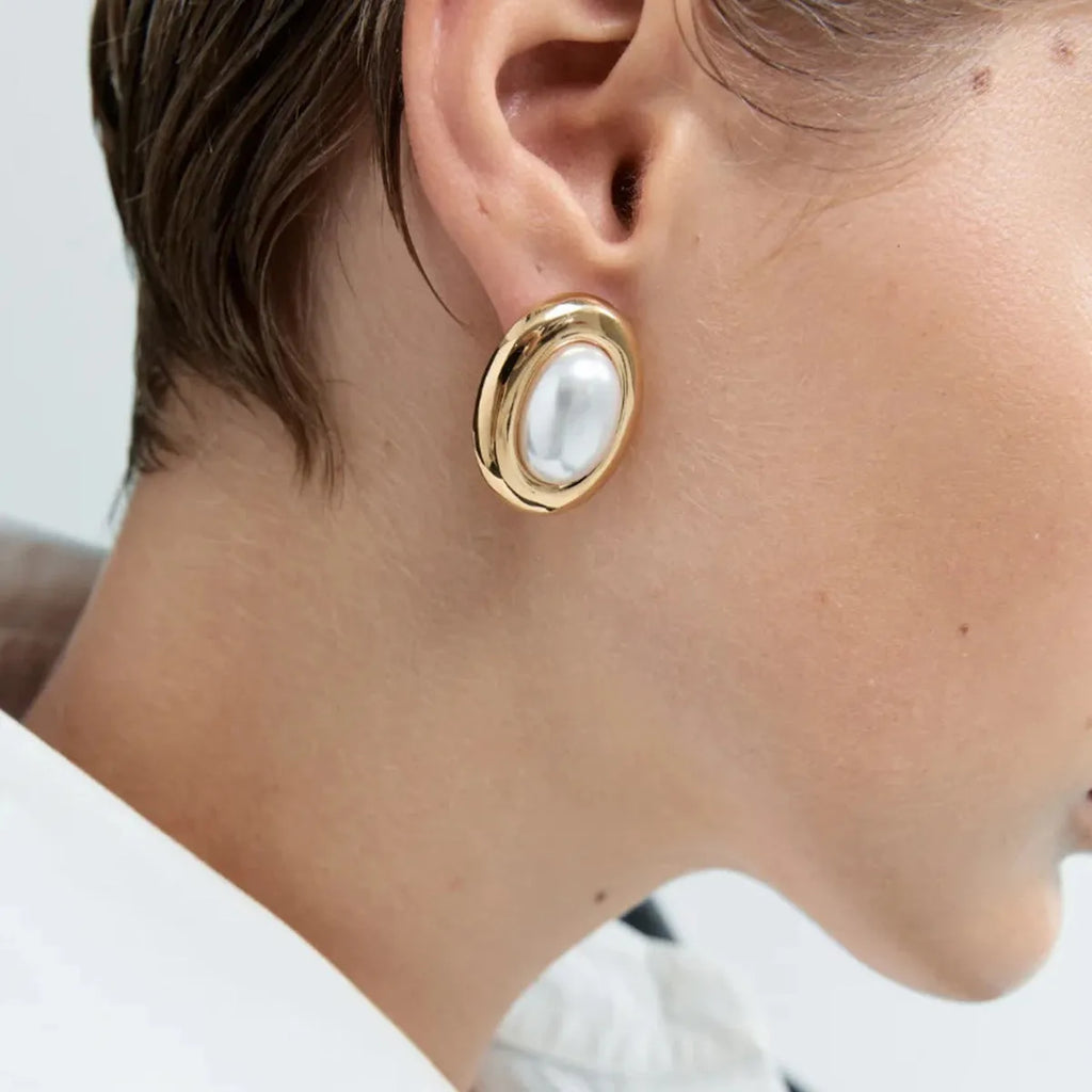 Small stainless steel vintage pearl ear studs for women with a non-fade electroplated finish.