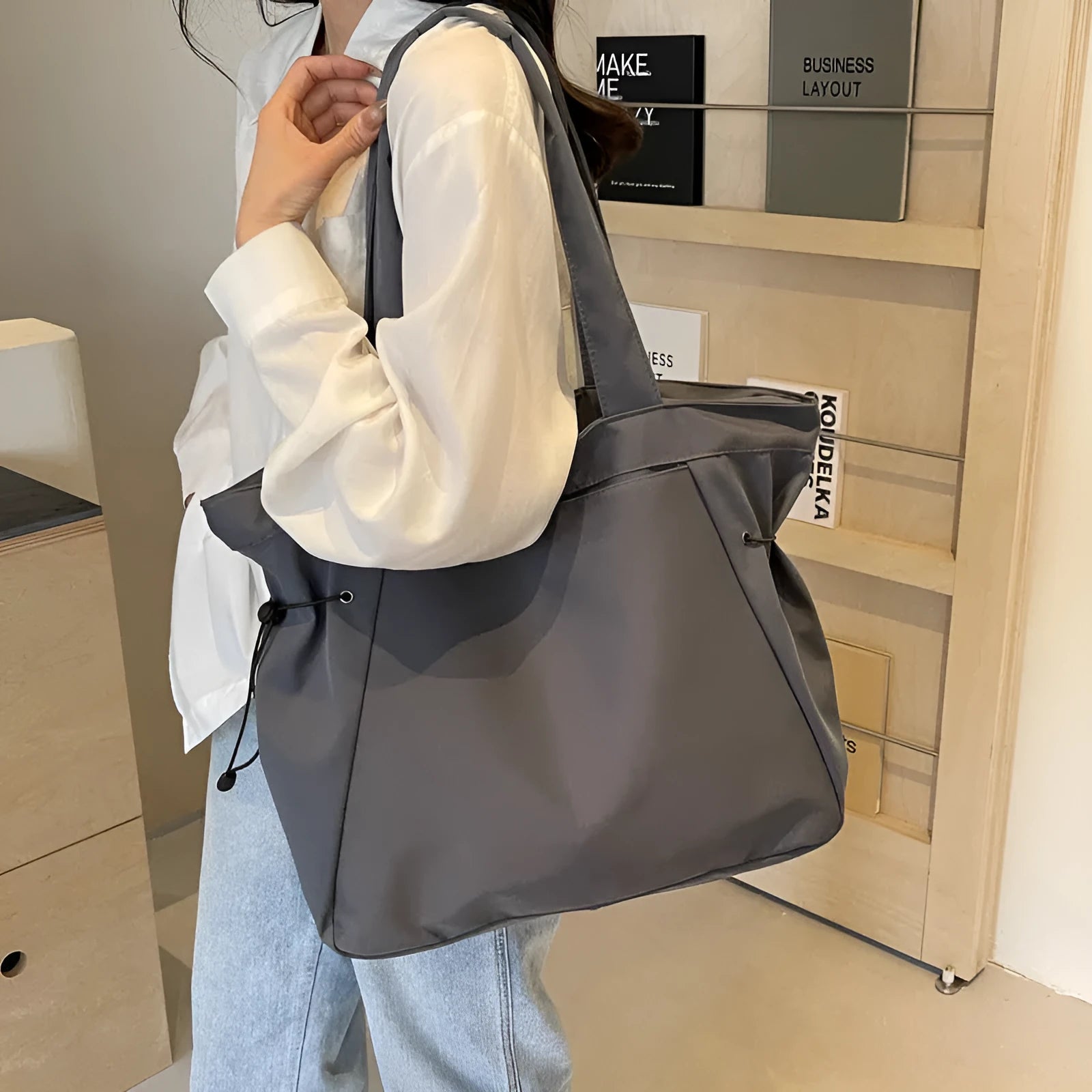 Soft Oxford cloth folding shoulder tote bag in street trend style