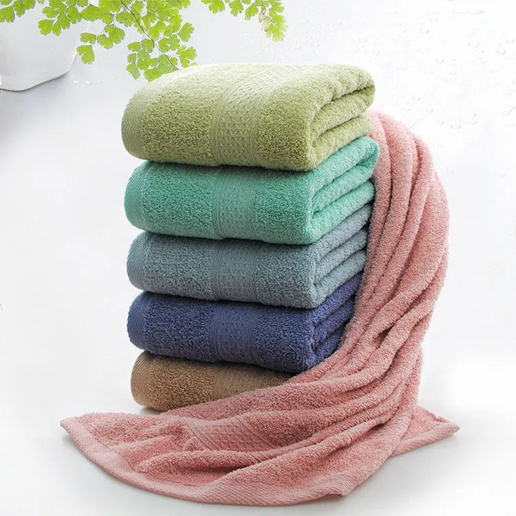 Thickened cotton blend bath towel and beach towel in apple green with weak twist finish