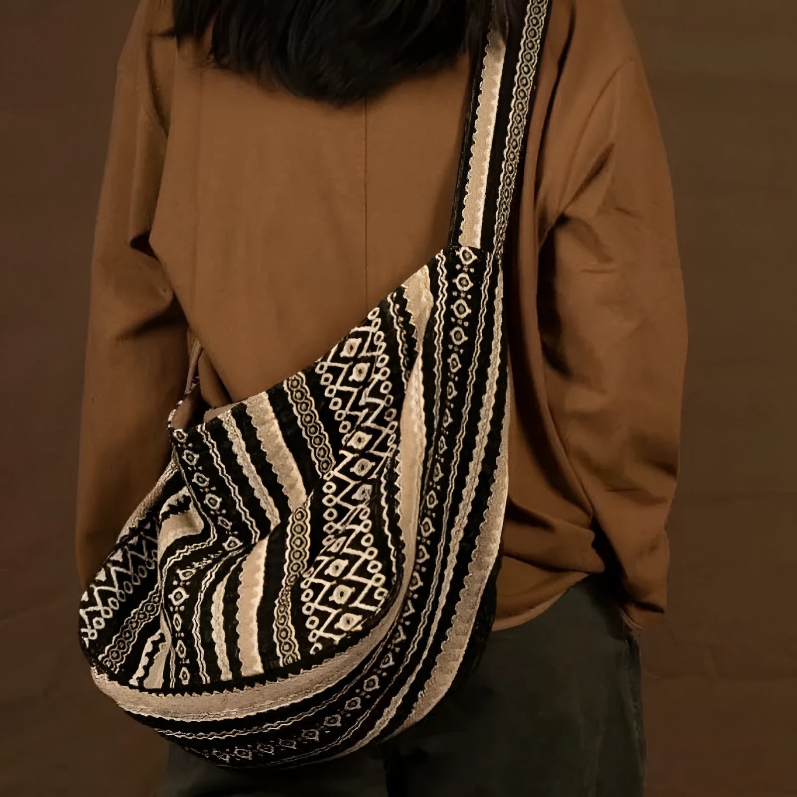 Retro striped cotton corduroy messenger bag with adjustable plaid strap and front zipper