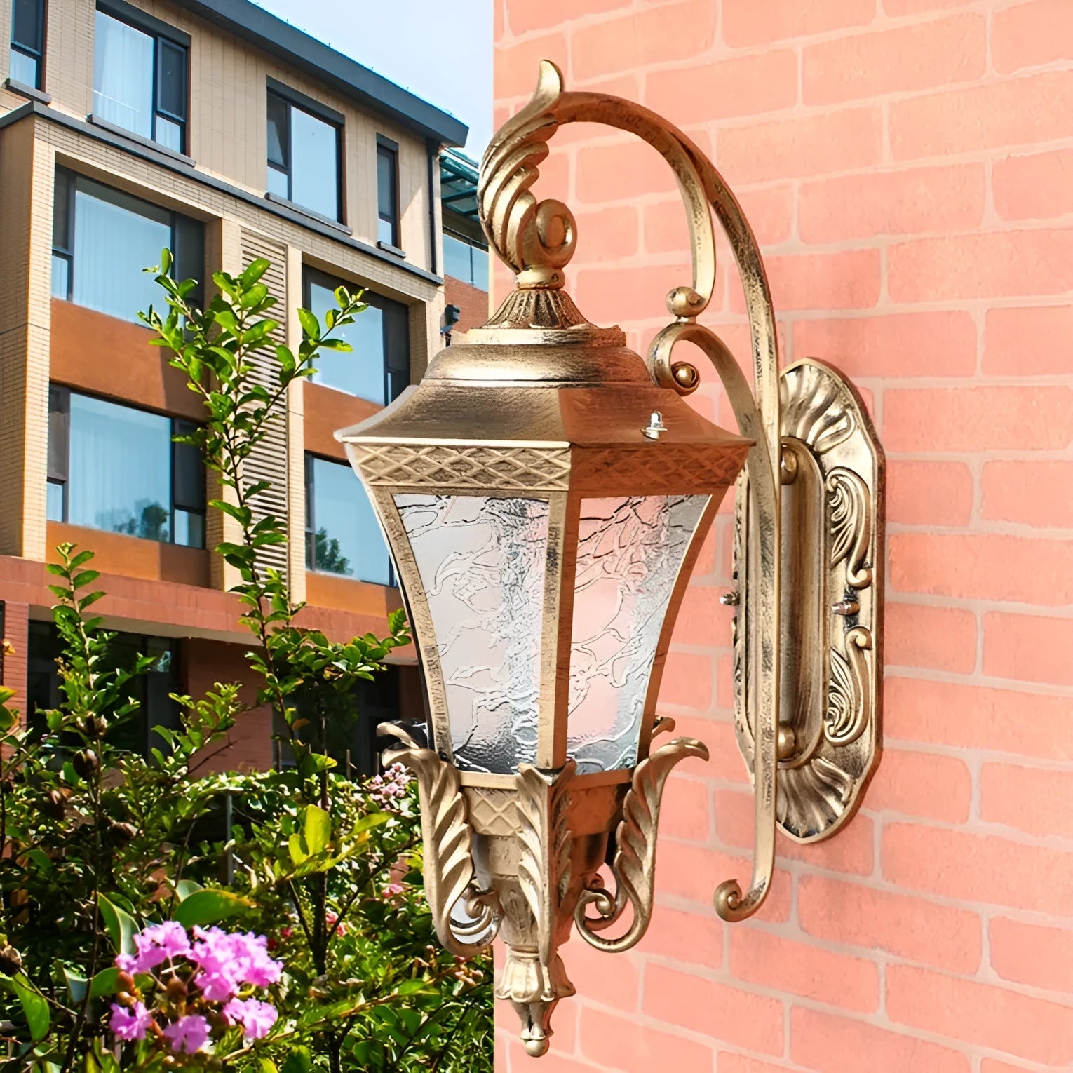 Black European-style outdoor street lamp with IP54 rating for courtyard landscape lighting