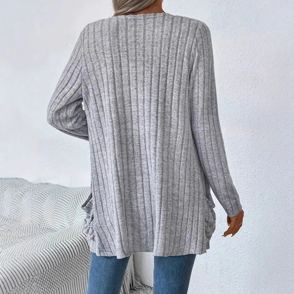 Men's solid colour long sleeve cardigan with front pockets in loose fit polyester knitwear