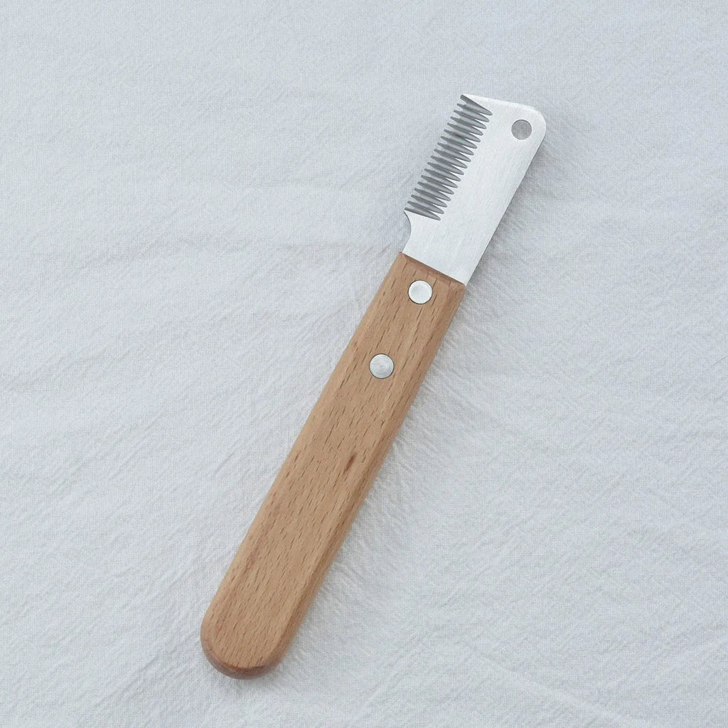 Dog stripping knife with wood handle for grooming long-haired pets in two size options