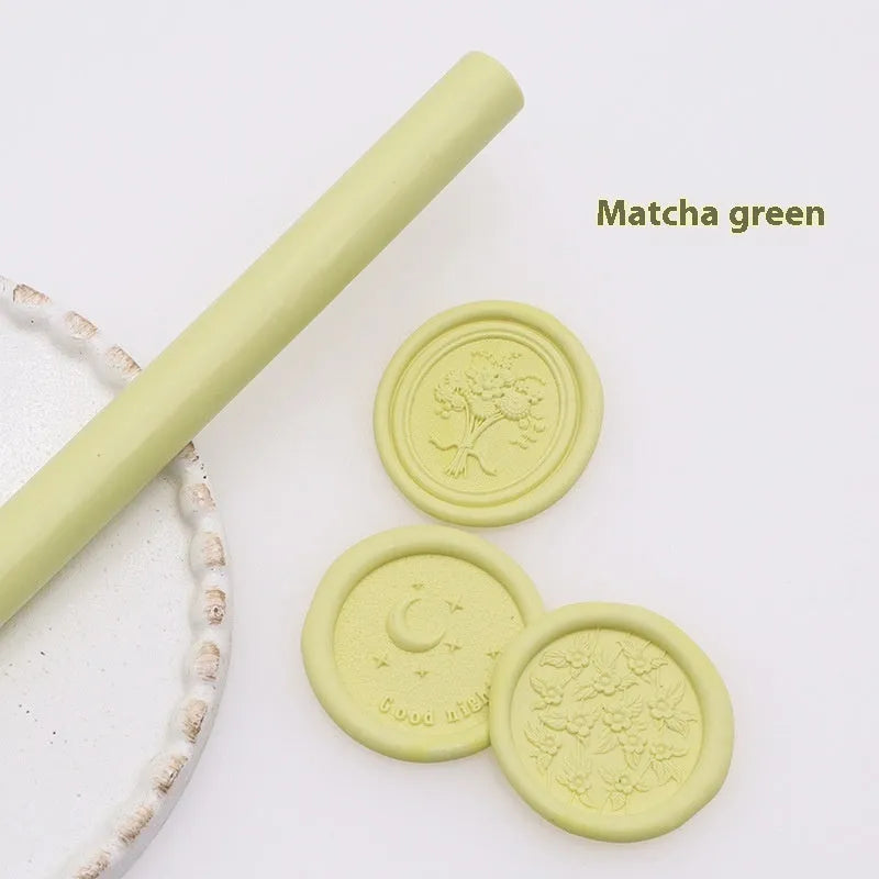 Round wax seal stick 11mm x 13mm in gold colour for envelope sealing with paint gun