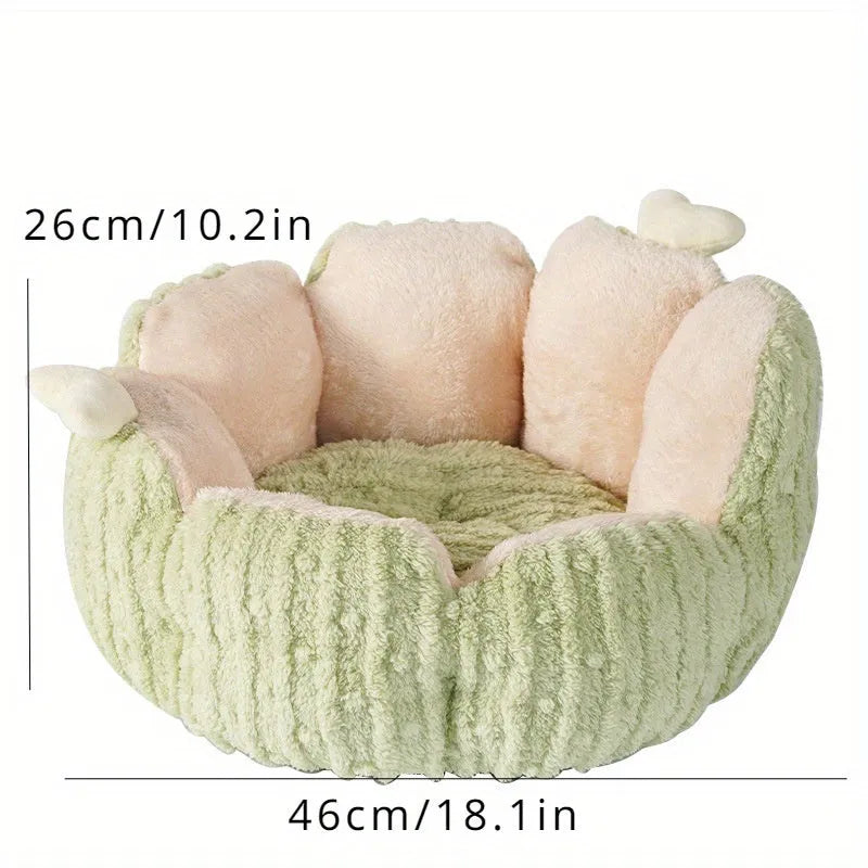 Green cactus-shaped soft cat litter kennel for indoor cats with measurement showing 60cm length
