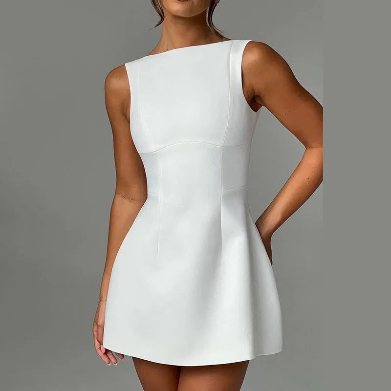 Slim-fitting backless summer dress with sling straps in a choice of colours