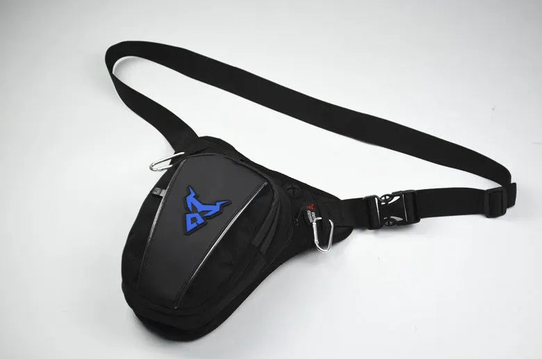 Motorcycle rider wearing a grey leg bag made from 1200D Oxford cloth.