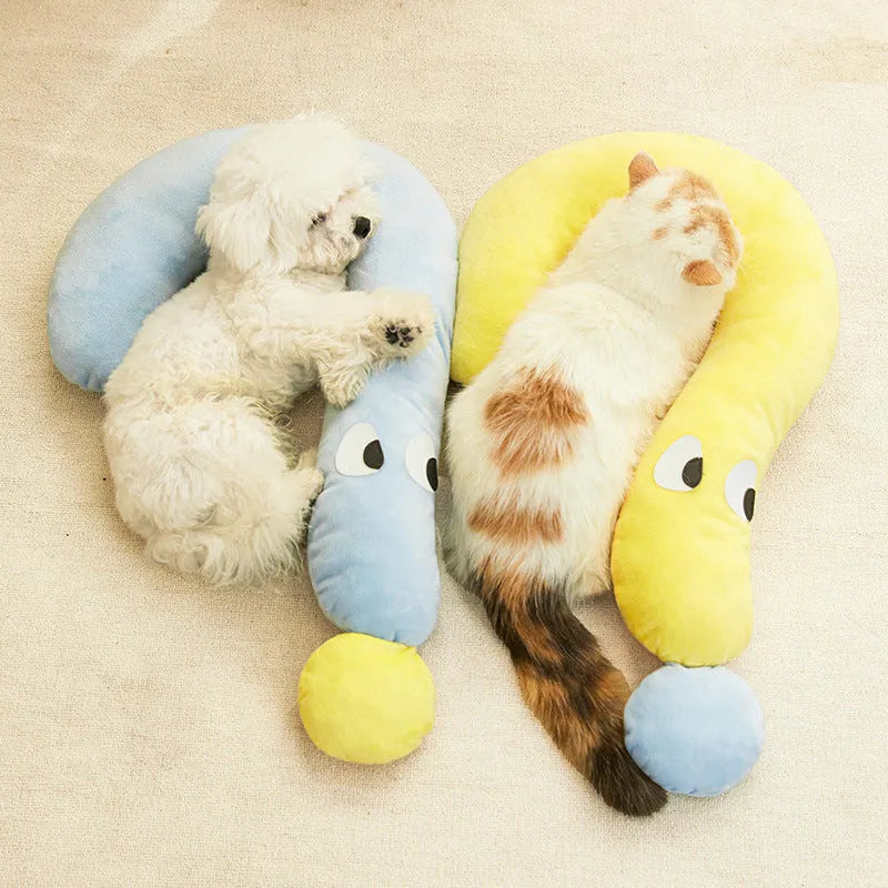 Blue rectangular pet pillow measuring 62 by 39 centimetres for dogs and cats.