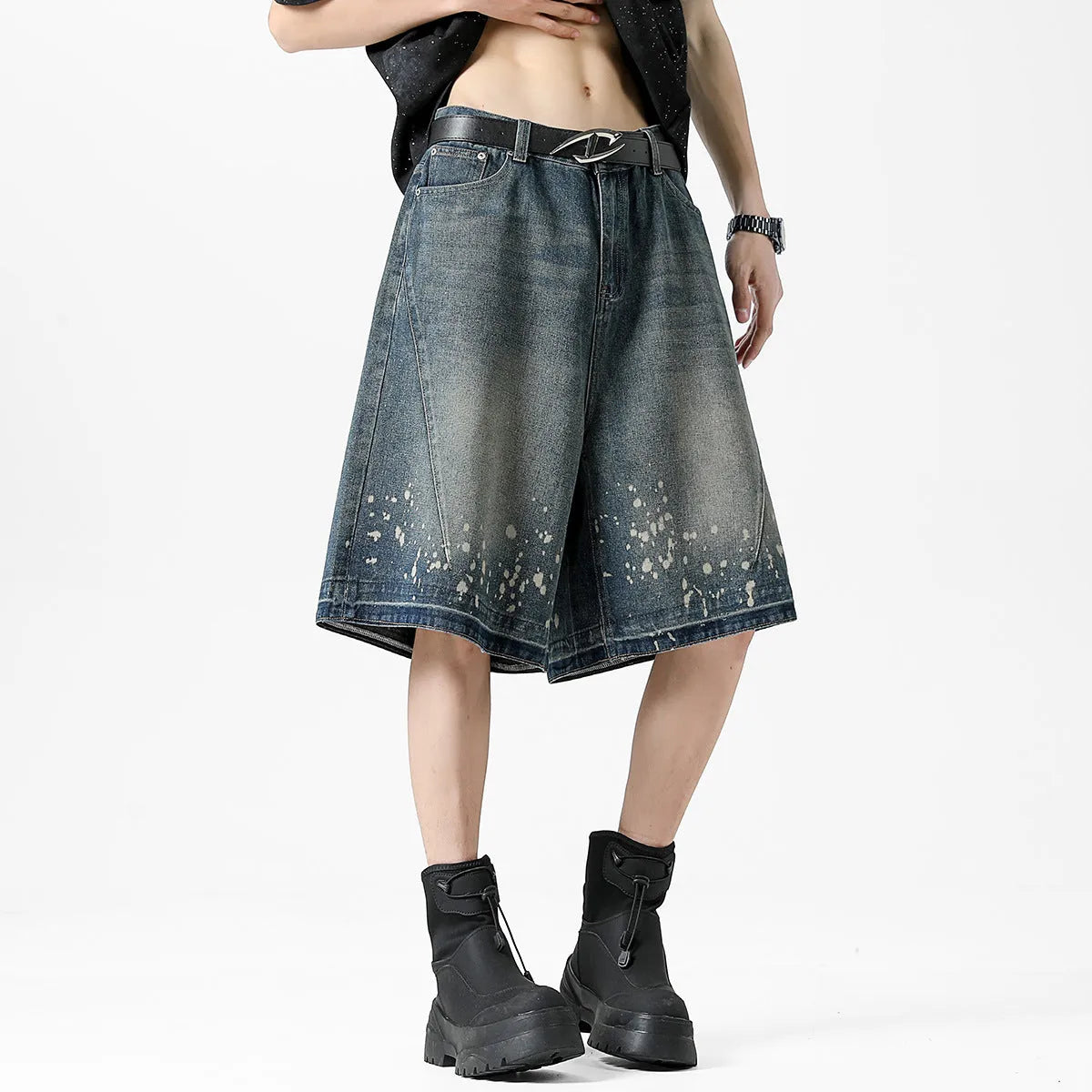 Retro washed ripped splash ink five points denim shorts for men in retro blue straight fit
