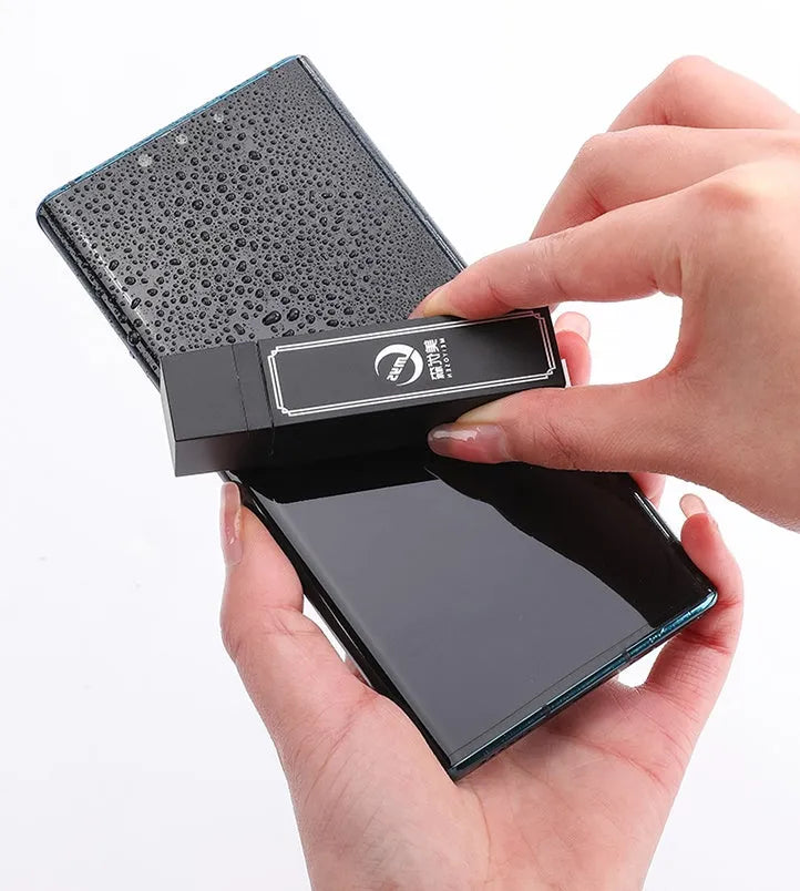 Black pack of 40 disposable pre-moistened screen cleaning cloths for mobile phones.