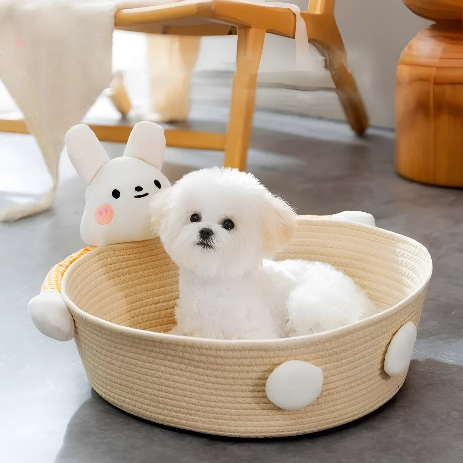 Woven cotton rope cat bed basket with integrated scratching surface in rabbit design