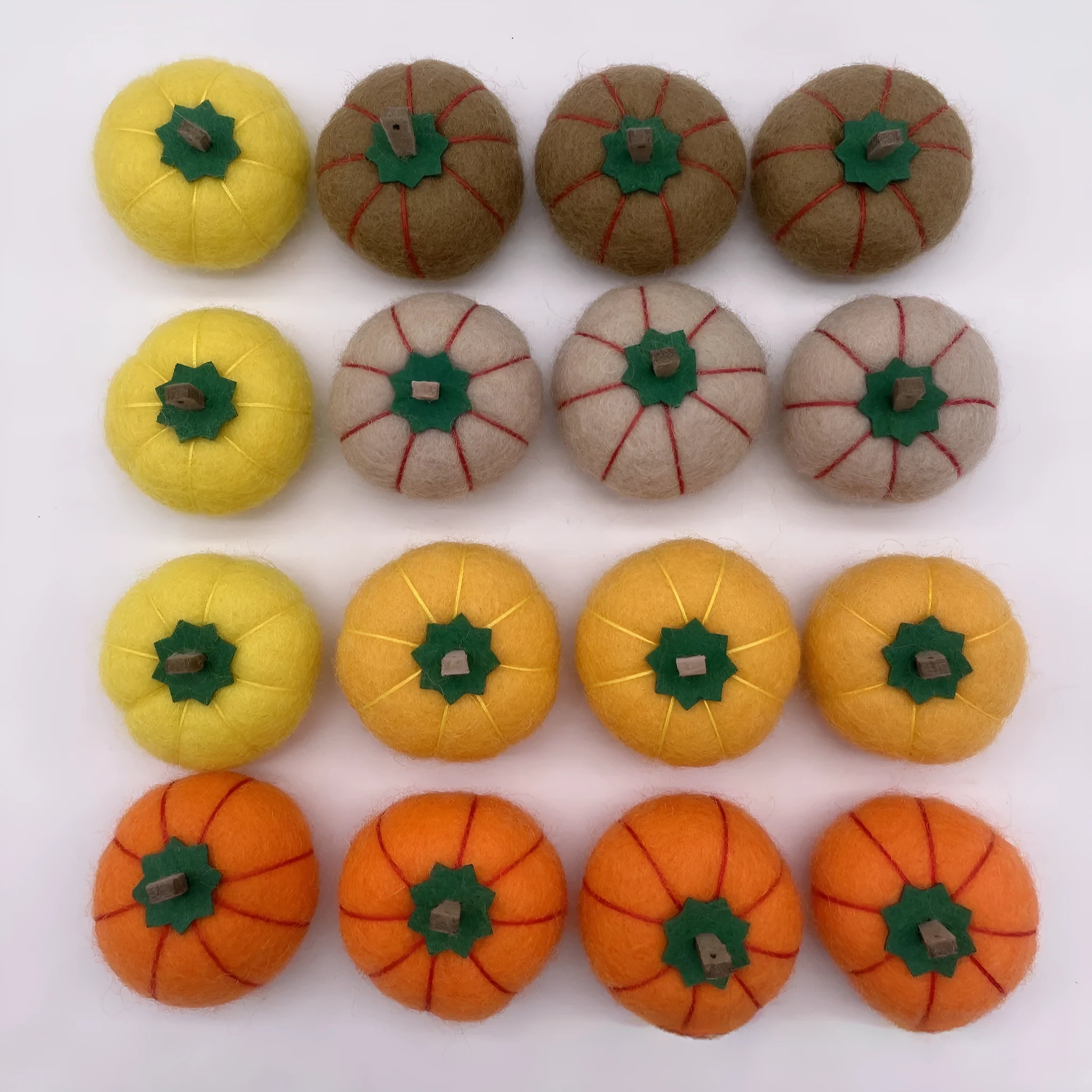 Wool felt pumpkin ornament in orange, 5cm diameter, for dollhouse decoration