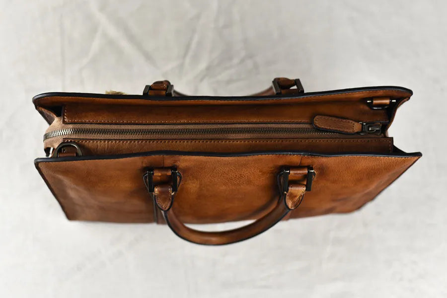 Men's 14-inch leather business handbag in khaki with horizontal design and zipper