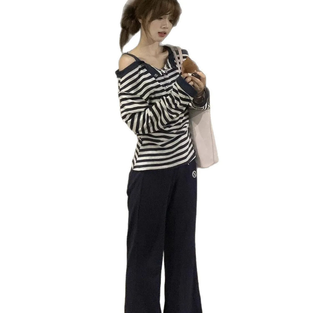 Women's dark blue Korean-style oversized T-shirt with embroidery and stripe pattern detail
