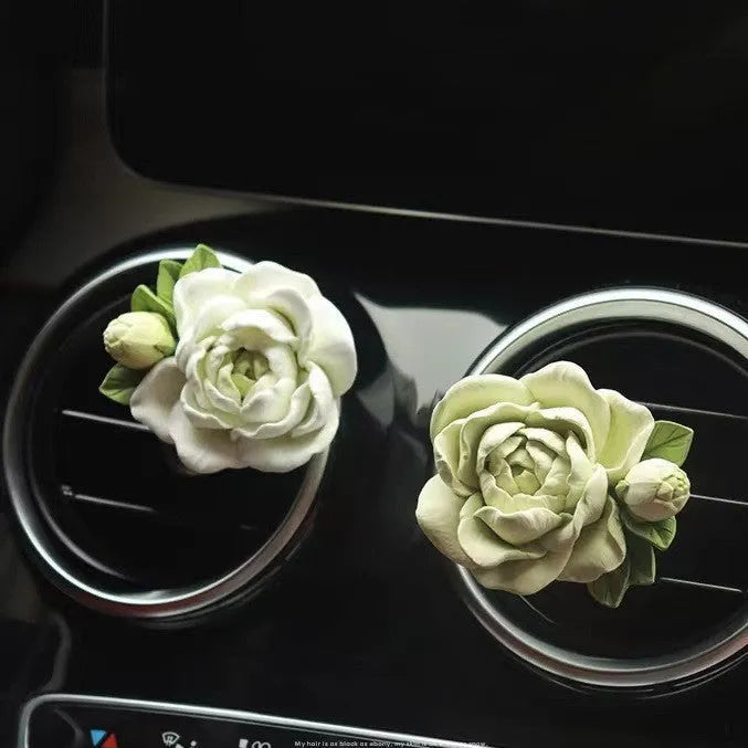 Jasmine solid car perfume clip for air vents with 5ml essential oil in beige white or fresh green