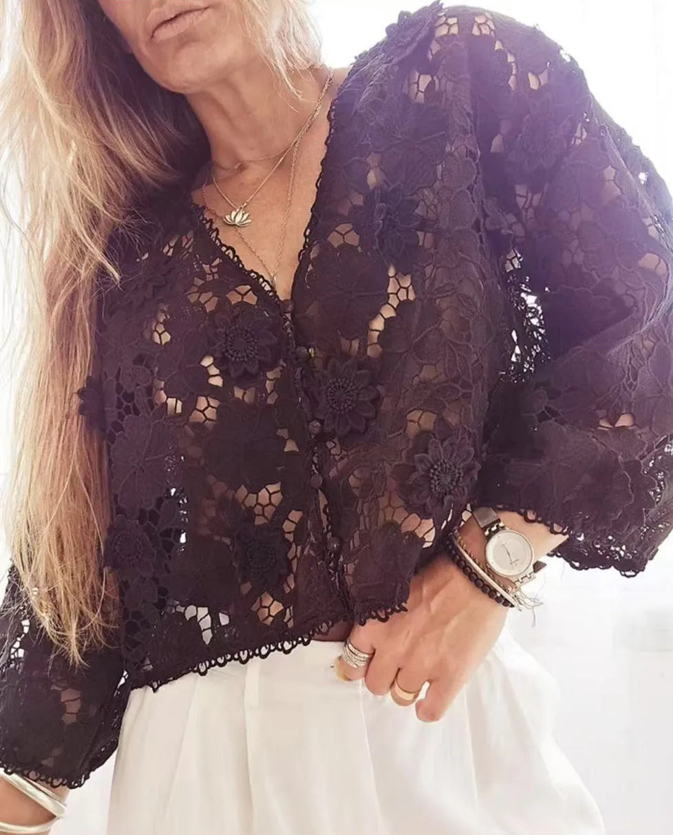 Women's loose lace cardigan with 3D floral decoration and V-neck in black, white or khaki.
