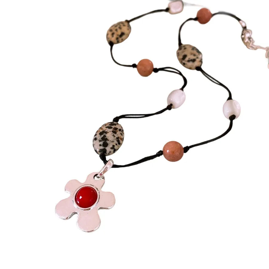 Stone shell beaded flower pendant necklace on adjustable clavicle chain, electroplated alloy, silver-gold colour, simple ethnic style