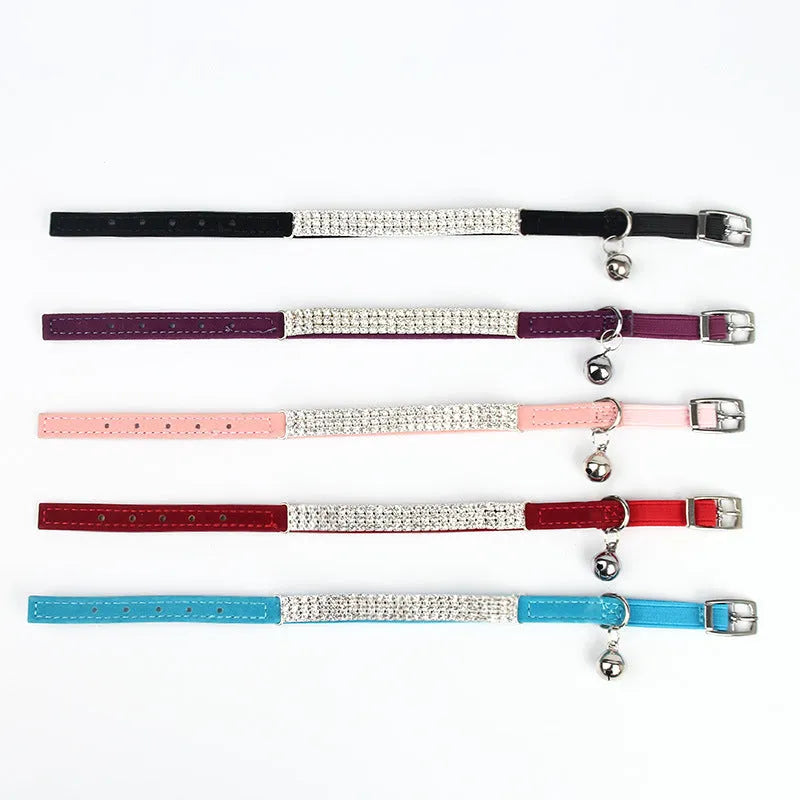 Suede velvet cat collar with rhinestones in adjustable 20-30 cm size