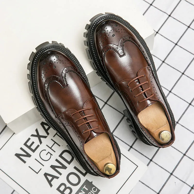 Men's fashion business brogue shoes in solid colour with round toe and breathable PU upper