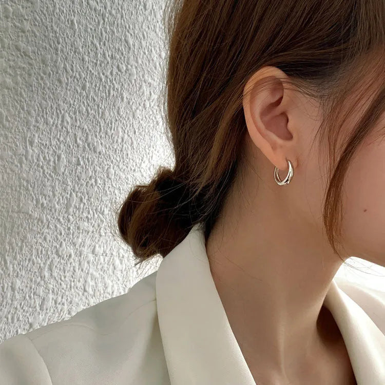 Women's geometric water drop earrings in minimalist retro design with gold and silver electroplated finishes
