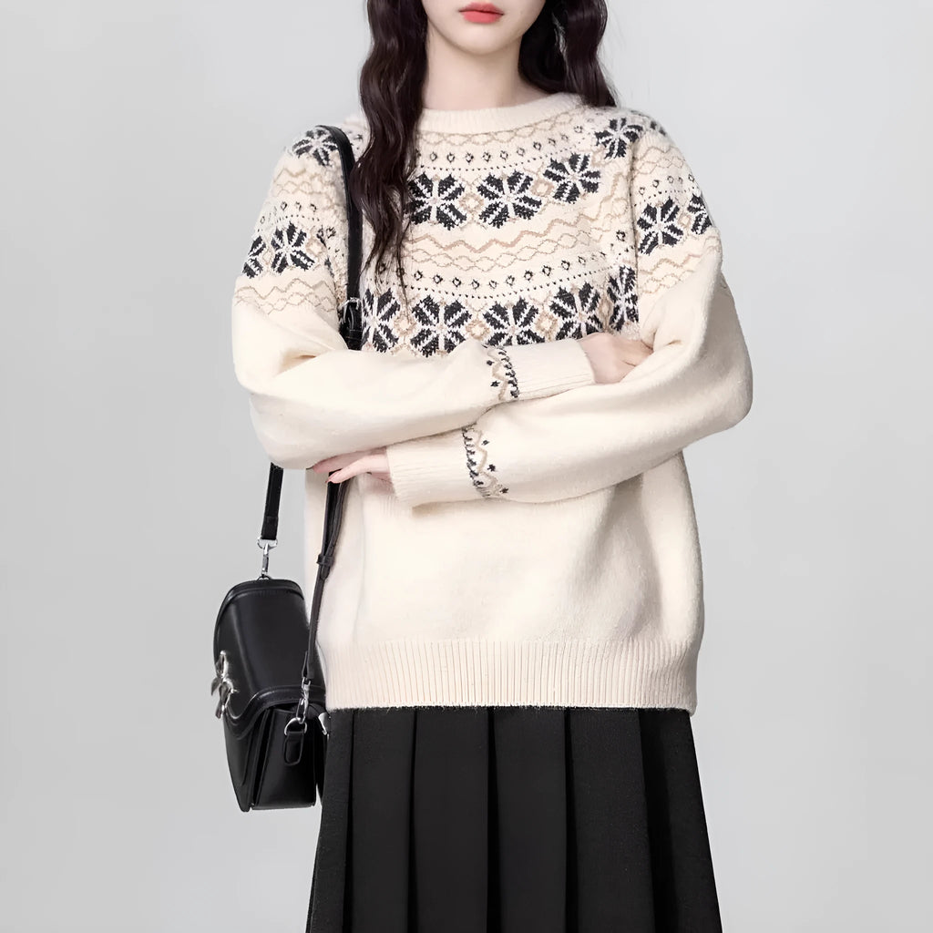 Women's milky white geometric pattern pullover sweater with crew neck and long sleeves