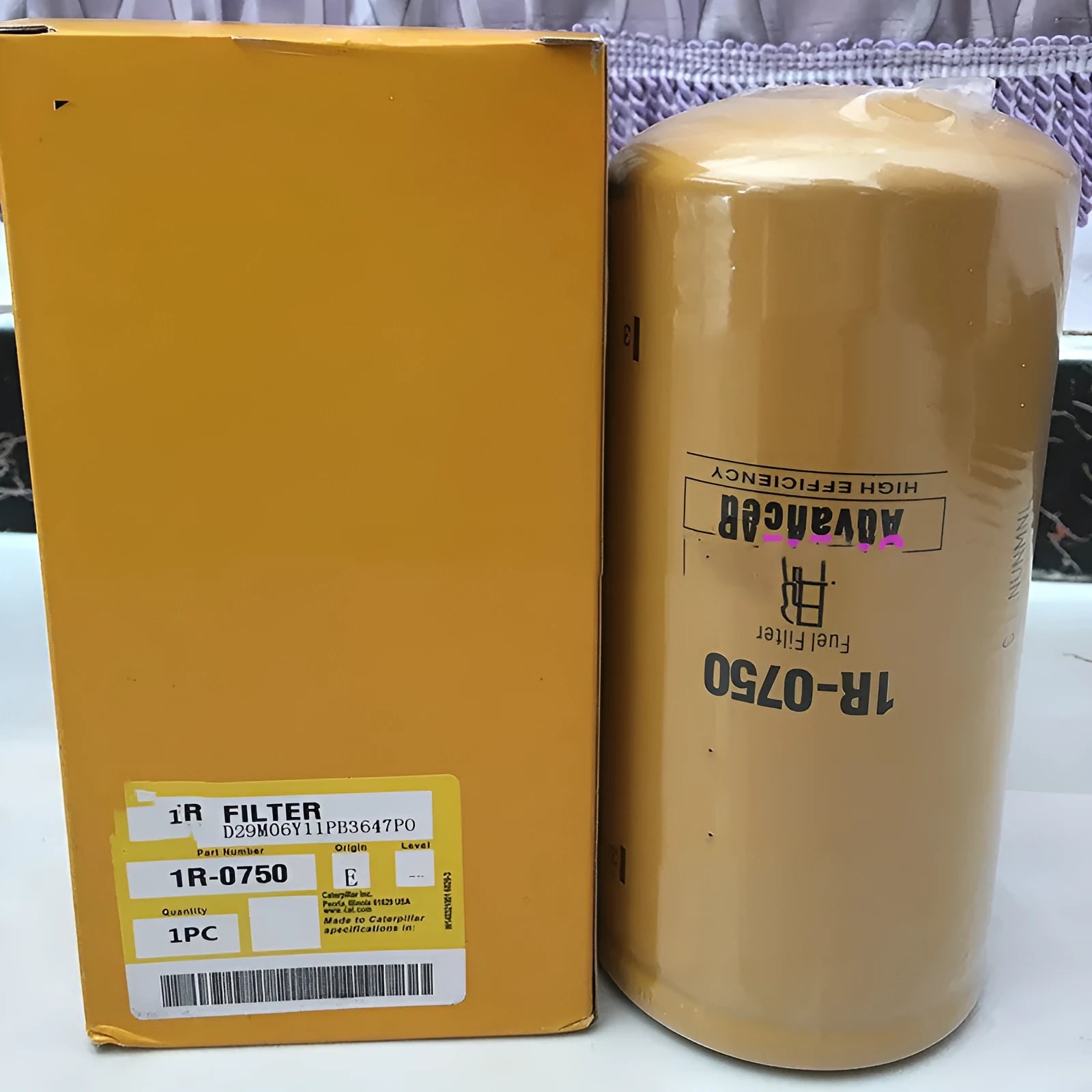 1R-0750 fuel filter element with filter paper construction for diesel applications
