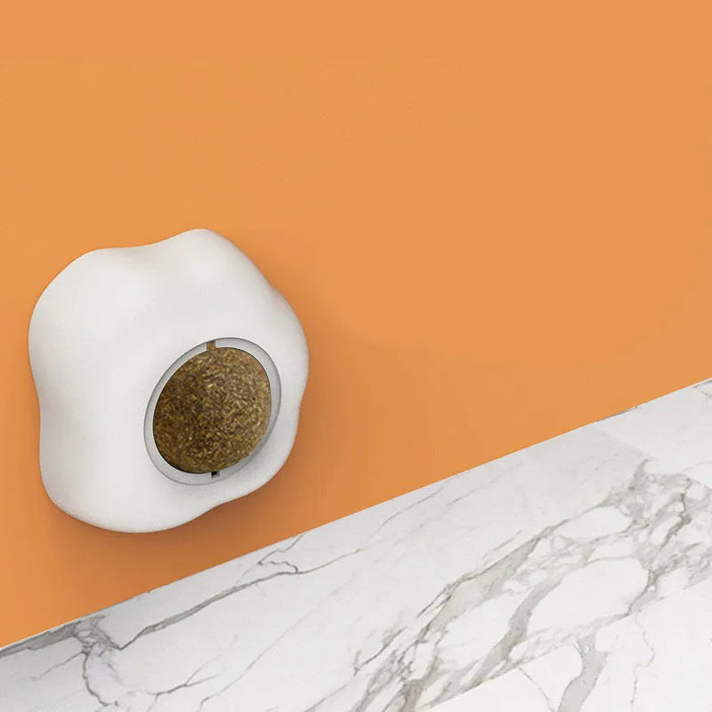 Natural catnip and silvervine interactive wall ball toy for cats in fried egg and poached egg shapes