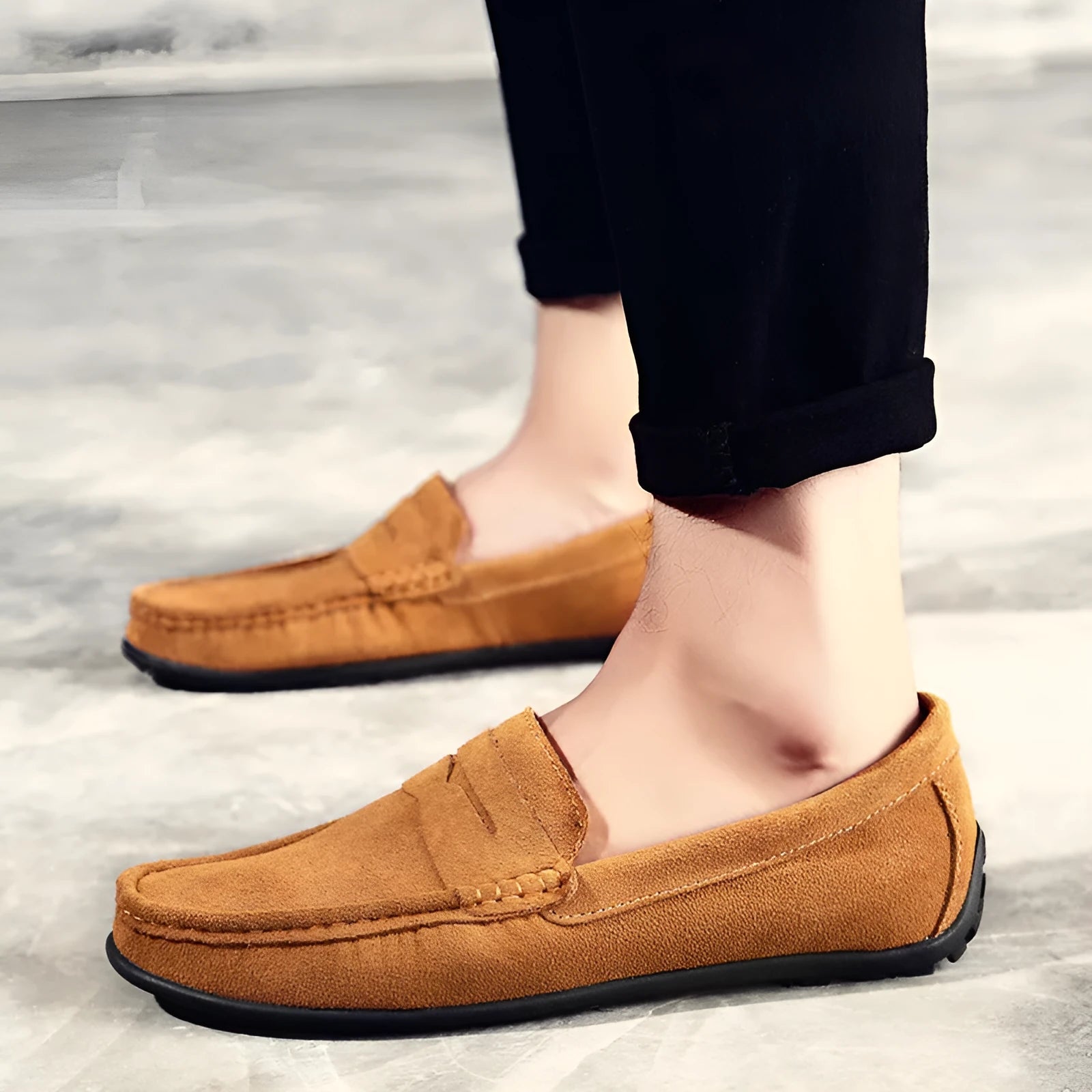 Men's plus size Gommino style casual shoes in suede leather with a round toe and flat rubber sole.
