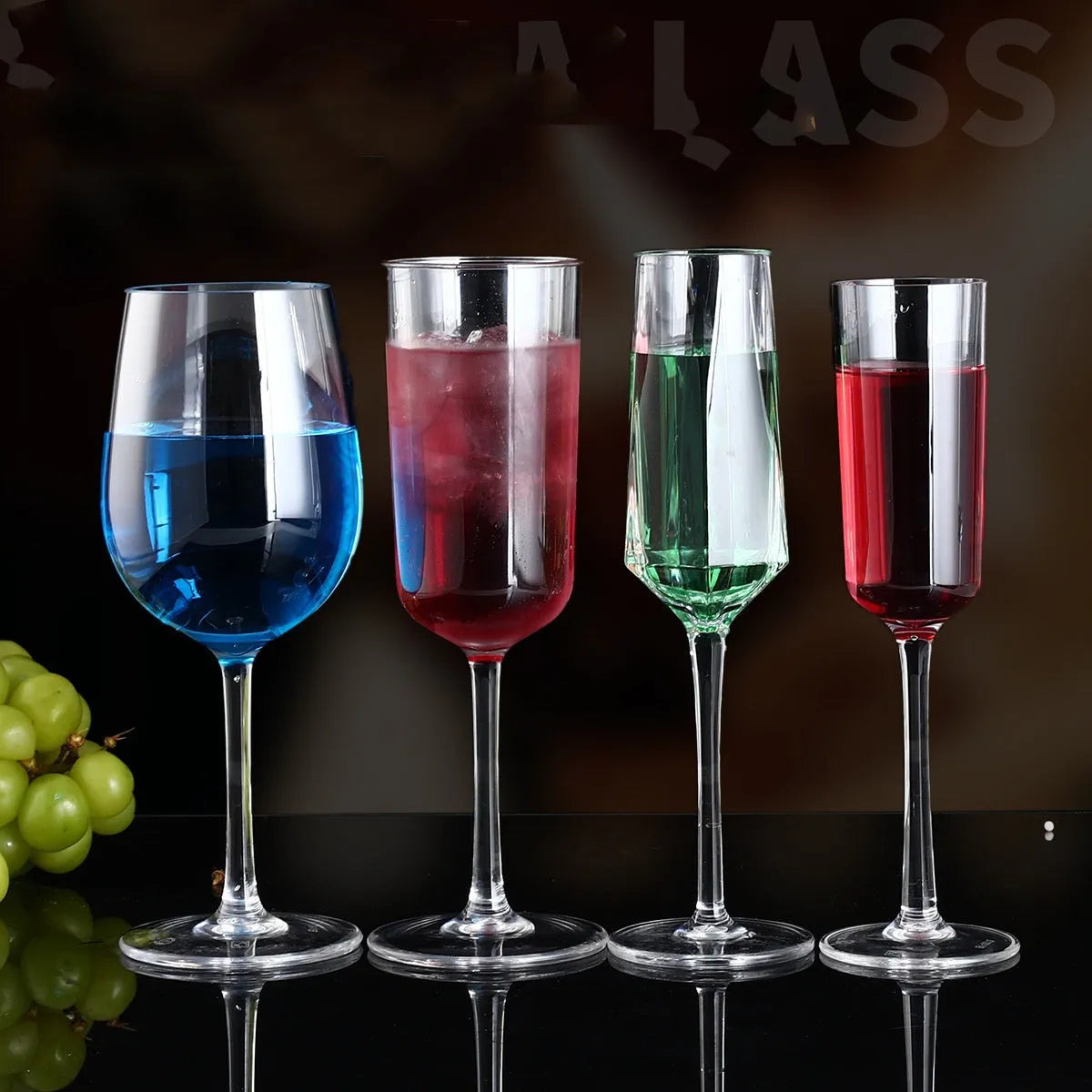 Light luxury PC acrylic red wine bottle in food-grade plastic with 300ml and 550ml capacity options