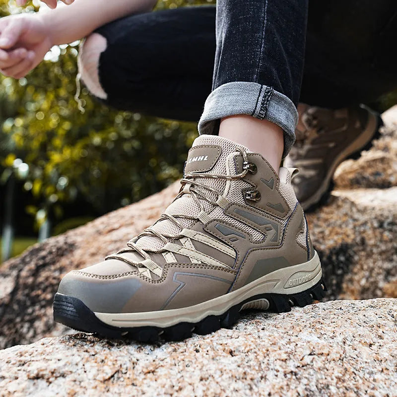 High-top hiking sneakers in multiple colours with lace-up front and rubber sole.