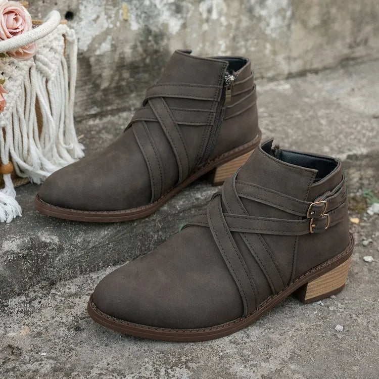 Retro fashionable single boots in camel with pointed toe and medium heel, PU upper