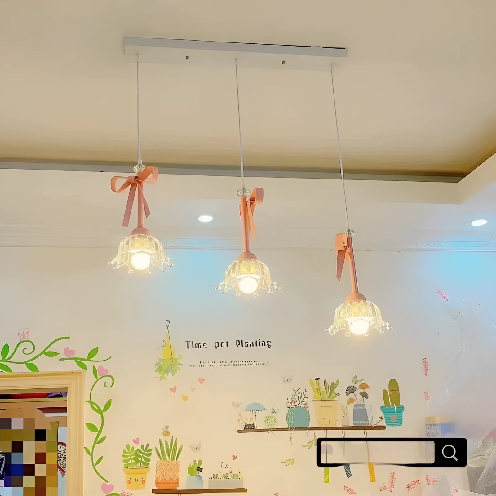 Bow-shaped small pendant lamp in cream style with crown finish, suitable for dining room or bedroom ceiling installation