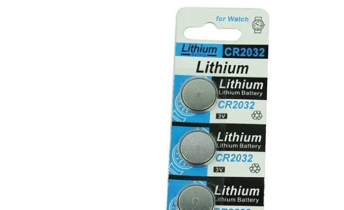 CR2032 lithium button battery pack for scales and remote controls, showing 5 capsules on a card.
