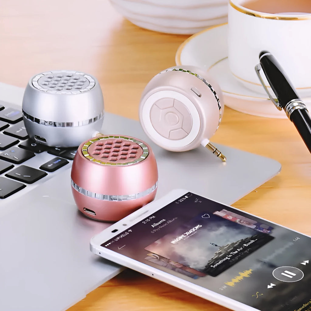 Universal external amplifier speaker in black, gold, or rose gold with 5V power input