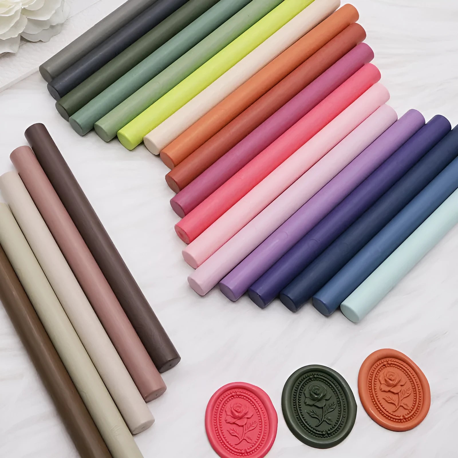 Round wax seal stick 11mm x 13mm in gold colour for envelope sealing with paint gun