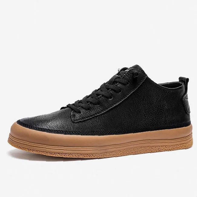 Men's black leather casual shoes with round toe, flat heel, and white laces on a rubber sole.