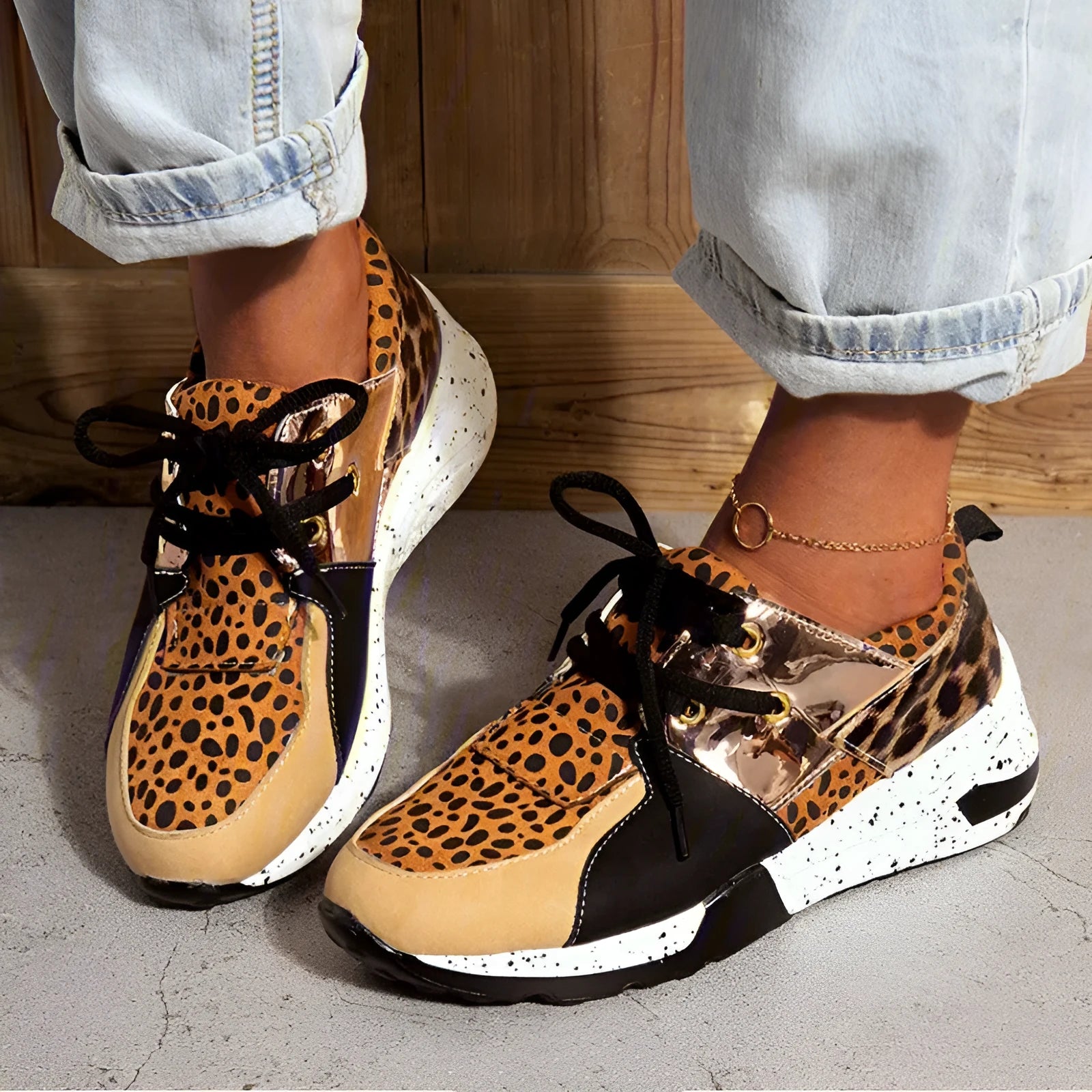 Women's casual suede sneakers with wedge heel in leopard pattern colour option
